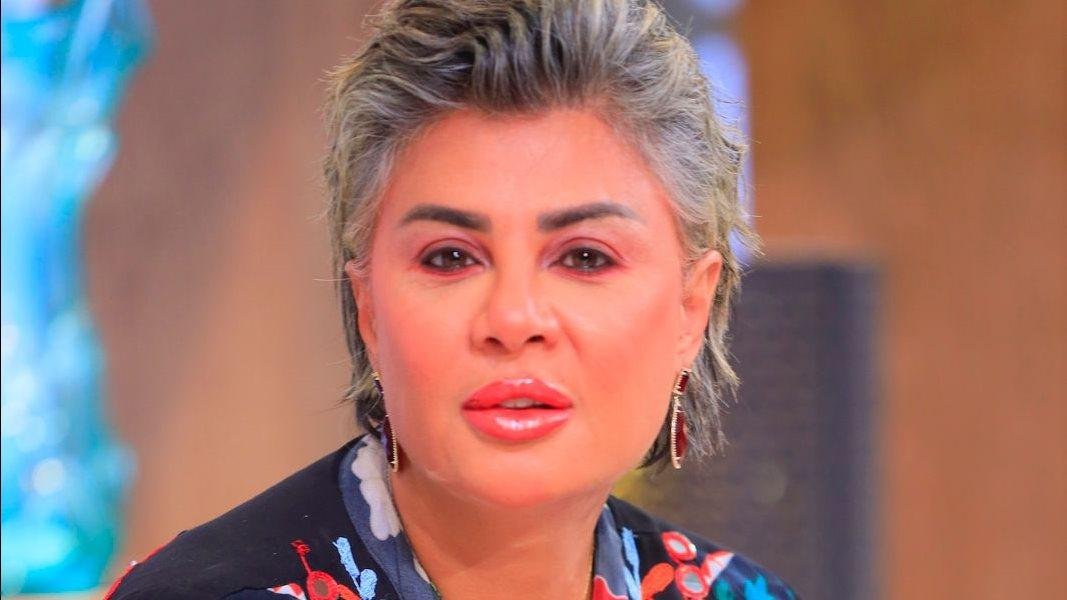 رسالة نارية من مفيدة شيحة لـ عمرو دياب : أنا مش فراولة وتشربها عصير