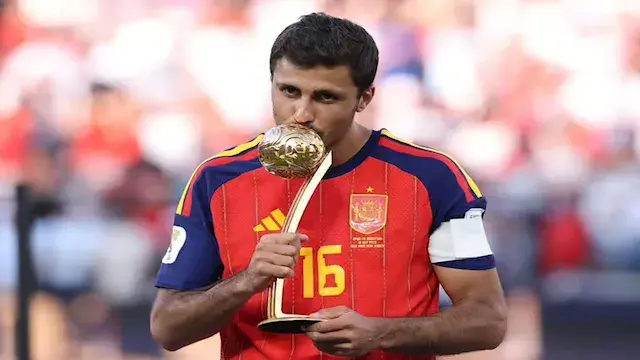 "الاتفاق تم".. رودري على أعتاب الانضمام لنادي برشلونة
