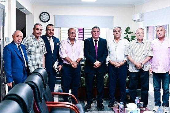 بالصور.. الزمالك يتسلم أرض أكتوبر رسميا