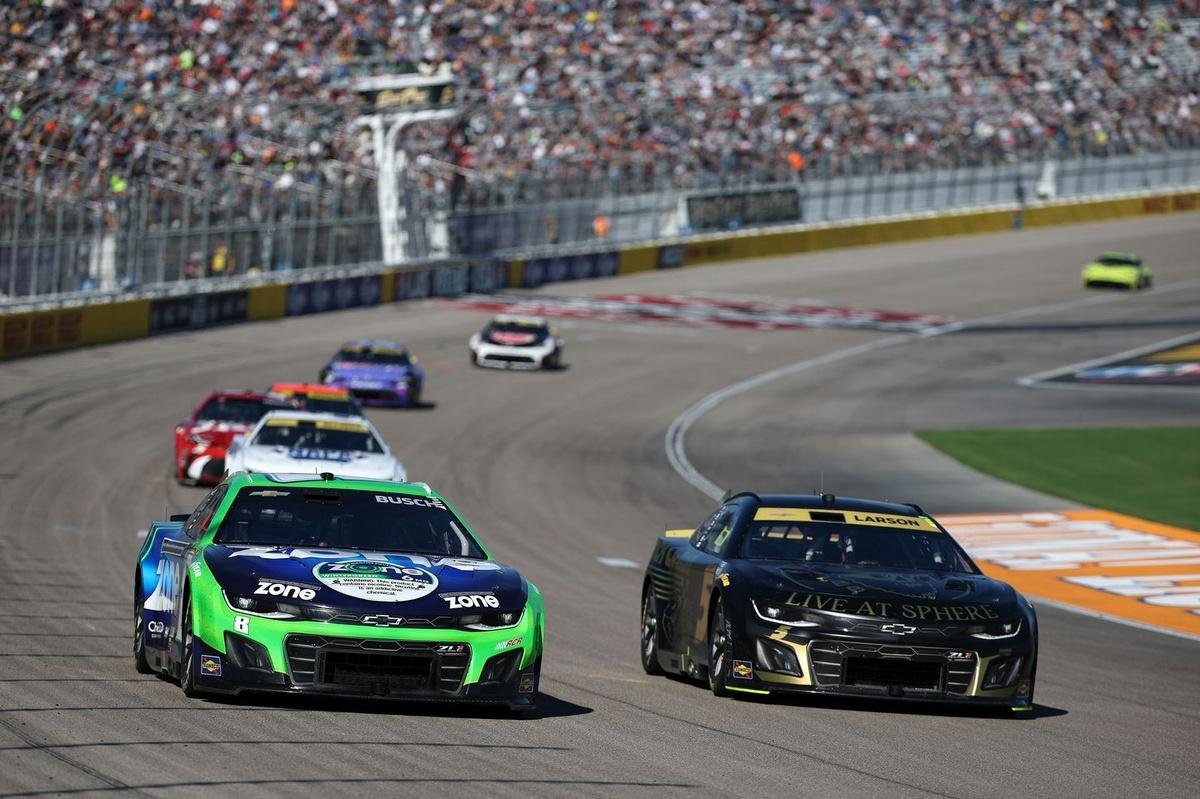 Kyle Larson shares his favorite Kyle Busch memory