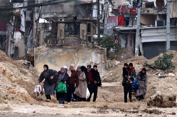 خلف بوابة إسرائيلية.. 33 فلسطينيا يعيشون حصارا يوميا في نابلس
