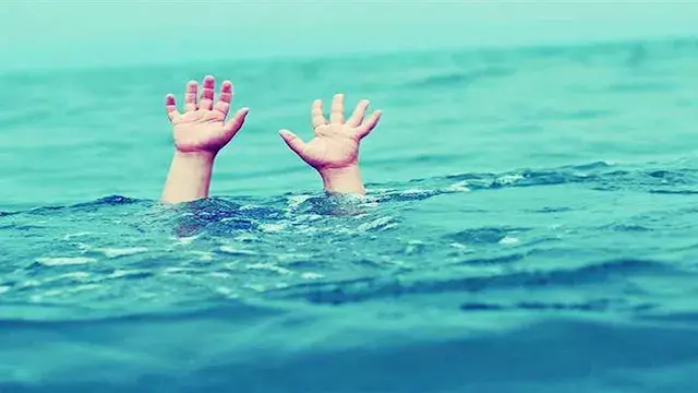 في غفلة من الأسرة.. مصرع طفلين غرقًا في ترعة بالسويس