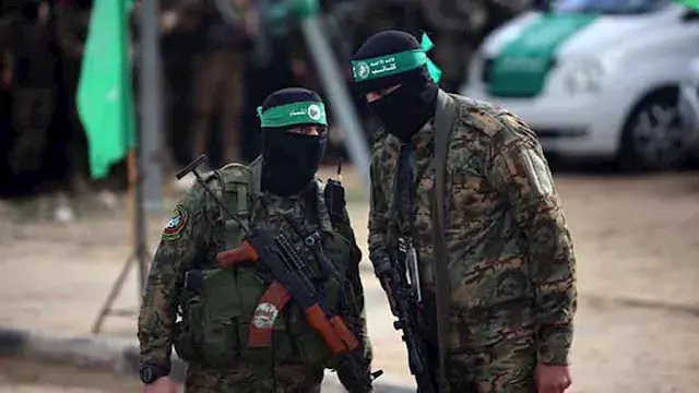 خبير عسكري: توحيد الفصائل الفلسطينية تطور إيجابي وتسليم سلاح حماس خطوة مهمة