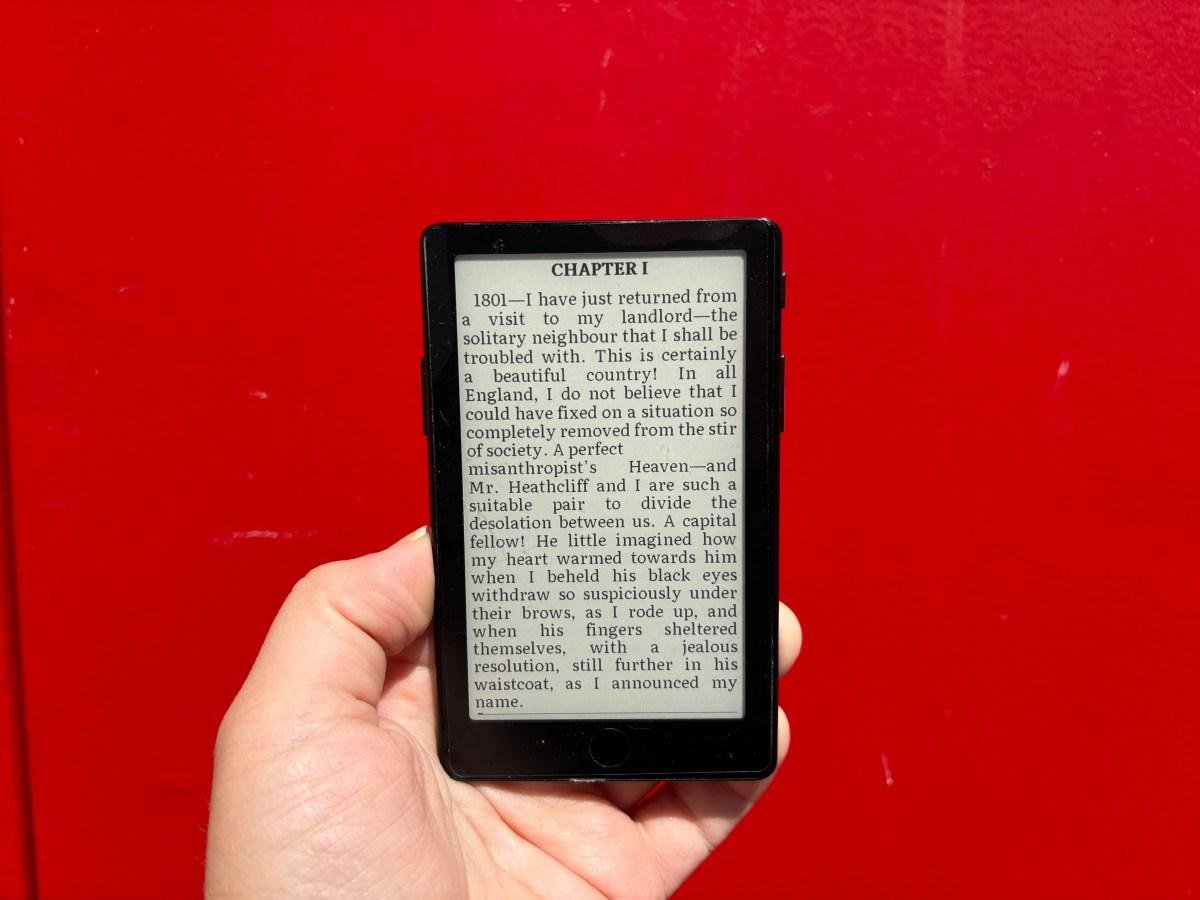The Xteink X4 Pro could be the tiny e-reader of your dreams