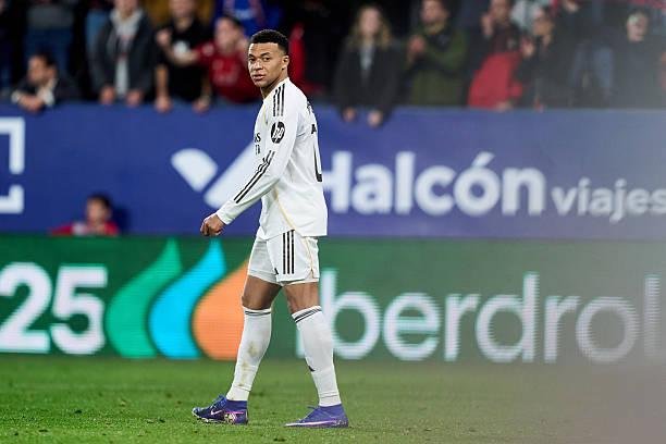 ريال مدريد يستعد لانطلاقة الليجا بثلاثية في شالكة وديا