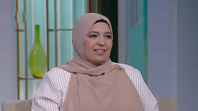 هل يجوز ارتداء سلاسل ذهبية مكتوب عليها آيات قرآنية؟..أمينة الفتوى تجيب