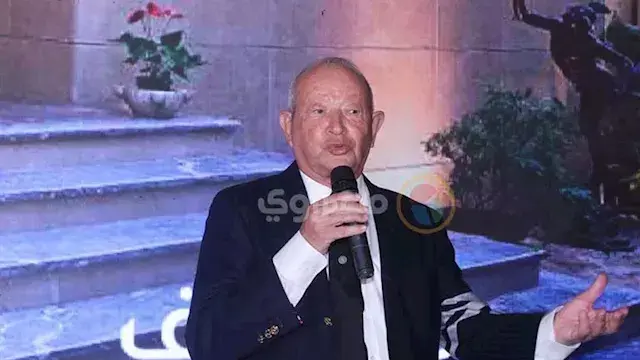 ساويرس عن أزمة نقيب الزبالين: "غير منتخب وعمل نفسه نقيب بالعافية"