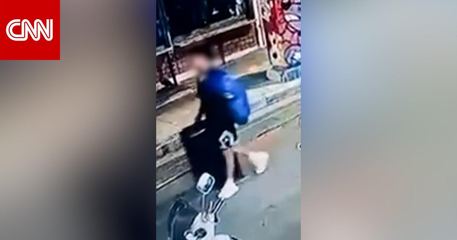 لاجئ أفغاني يُتهم بالقتل في أثينا بعد العثور على جثة في حقيبة سفر