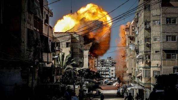 استشهاد 9 فلسطينيين بقصف إسرائيلي استهدف مقر شرطة بمدينة غزة