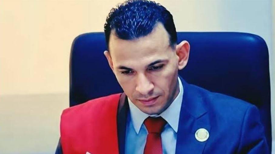 اعترافات المتهم بانتحال صفة قاضٍ: دفعت أموالًا لـ 3 موظفين بمحكمة شمال القاهرة لتصوير فيديو بهدف النصب