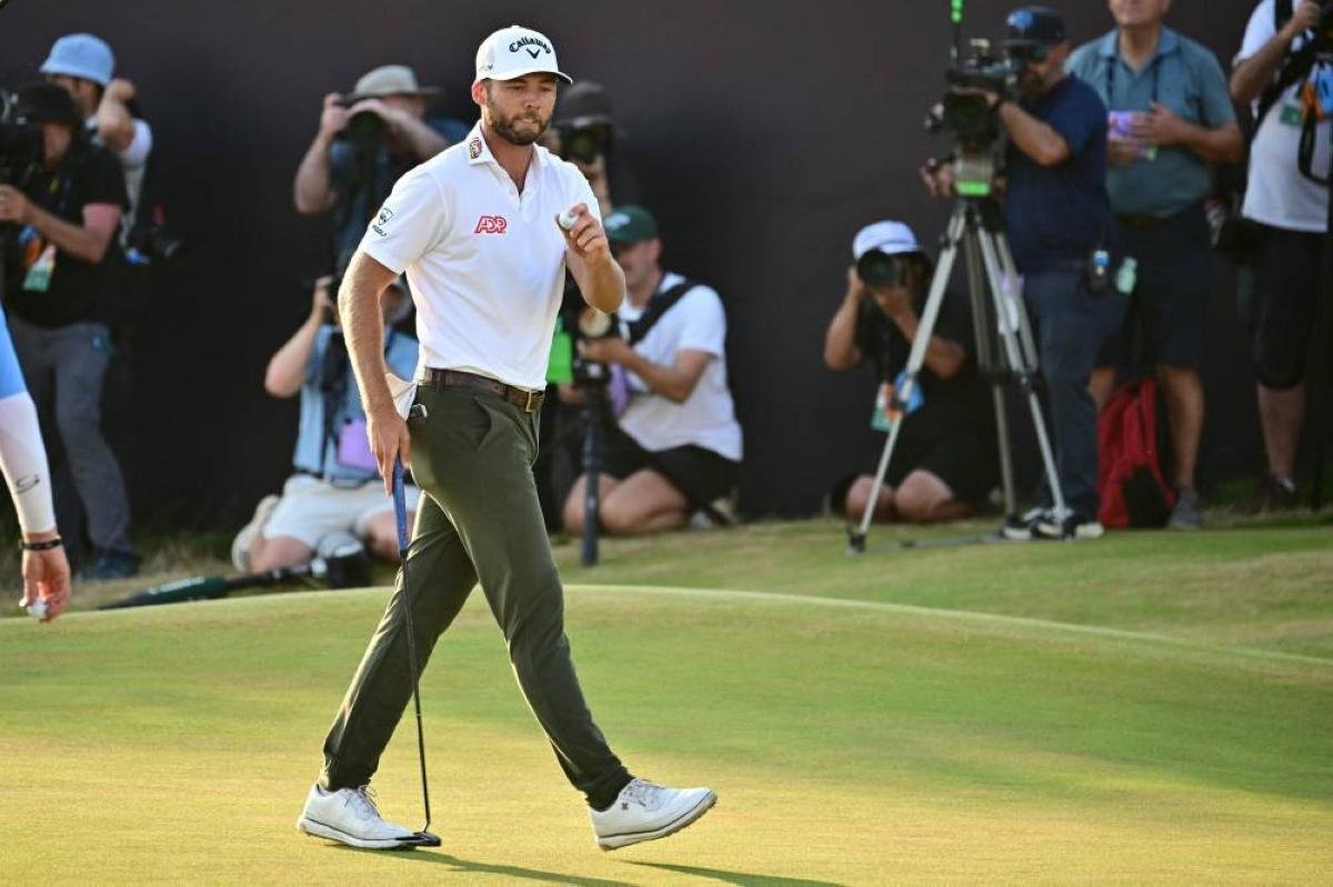 Burns leads British Open by two as McIlroy unleashes on 'performative' DeChambeau