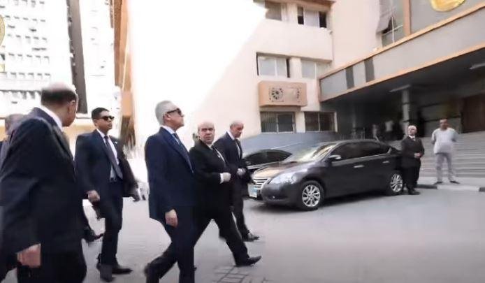 وزير العدل يجري زيارة مفاجئة لمحكمة شمال القاهرة الابتدائية للوقوف على انتظام العمل ومراجعة الإجراءات التنظيمية
