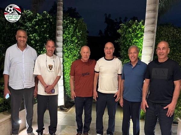 اتحاد الكرة: جلسة بين أبو ريدة والتوأم لتجديد عقدهما مع منتخب مصر