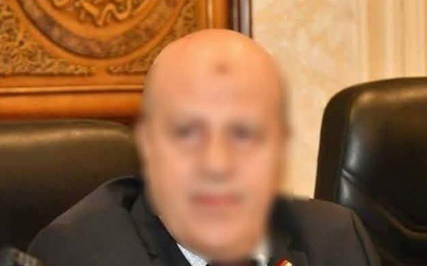 تفاصيل القبض على السكرتير العام لمحافظة أسوان: اتهامات بتلقي رشاوى وإفشاء أسرار مناقصات حكومية