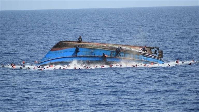 سفينة أوشن فايكينج تنقذ 55 مهاجرا بينهم أطفال ونساء قرب مالطا