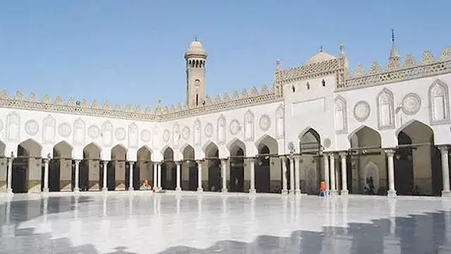 ملتقى السيرة النبوية بالجامع الأزهر: السيدة حفصة نموذج للمرأة المسلمة في العبادة وحفظ الأمانة