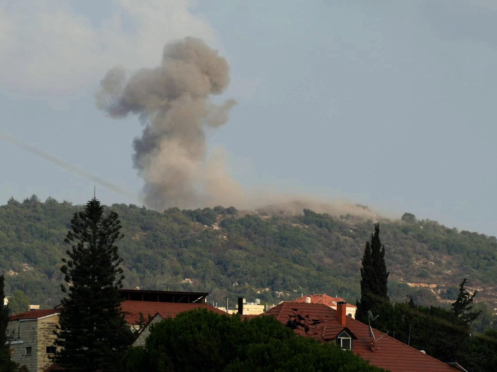Israeli strike kills seven in south Lebanon as attacks intensify