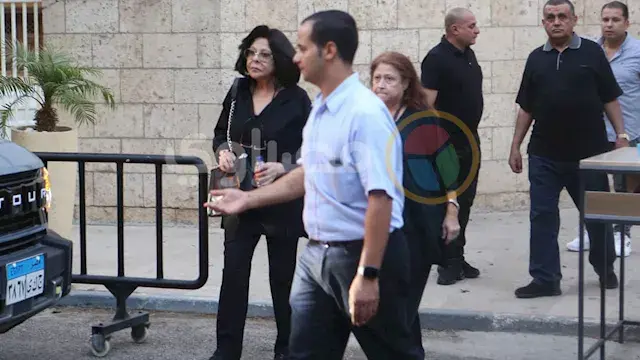إسعاد يونس وزياد ظاظا.. توافد نجوم الفن والموسيقى على عزاء هاني شنودة