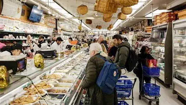 التضخم الأميركي يتباطأ إلى 3.4% في يوليو.. ماذا يعني للفائدة الأمريكية؟