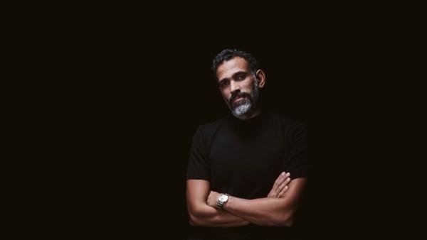 بعد نجاح "وأنتِ جنبي" و"ألوان" و"مولعينها".. إيهاب عبد الواحد ومصطفى حدوتة يحتفلان بثلاثية الموسم