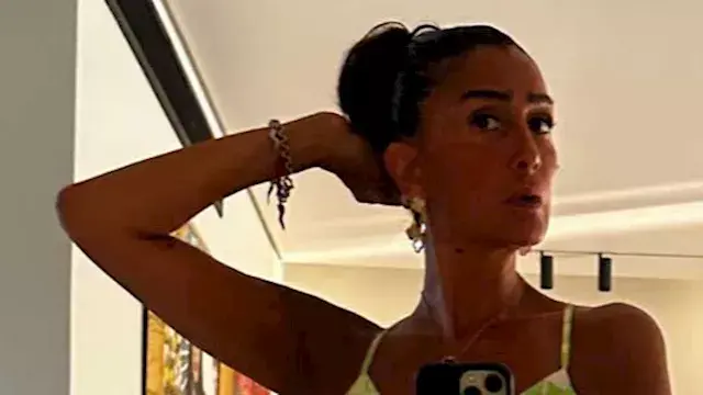 مي عمر أمام سيارة فارهة وإلهام شاهين بكواليس فيلم.. لقطات النجوم في 24 ساعة