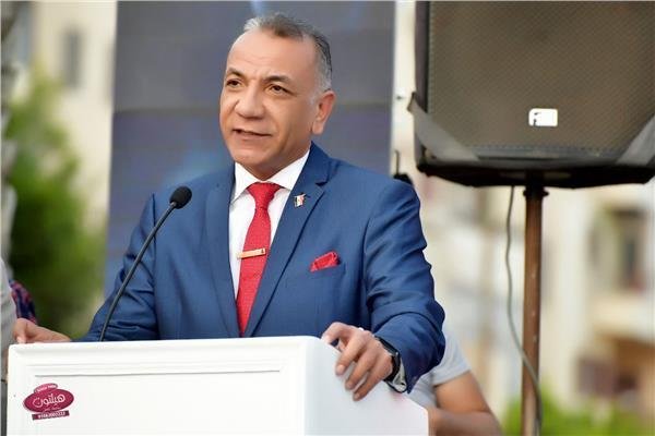 متفرحش أن ابنك هيبقى اسمه دكتور ويشتغل كول سنتر.. نقيب أطباء الأسنان ينصح أولياء الأمور طلاب الثانوية