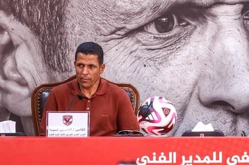 عموتة يختبر قدرات لاعبي الأهلي بمباراتين في يوم واحد
