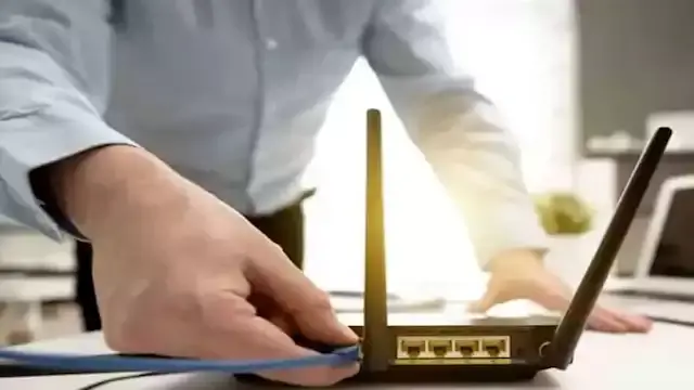 تجنبا لنفاد الباقة.. 8 خطوات تحمي شبكة الإنترنت المنزلية من الاختراق