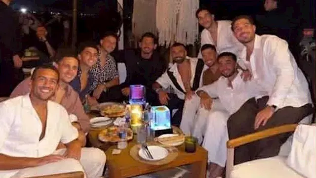 "بحضور صلاح وتريزيجيه".. 4 صور من عقد قران مصطفى شوبير