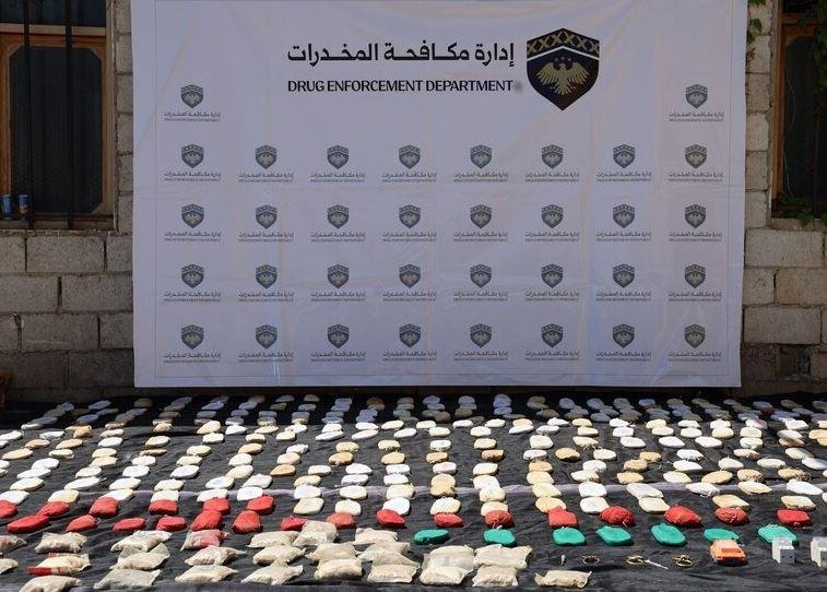 سوريا تعلن إحباط محاولة تهريب مخدرات إلى الأردن باستخدام بالونات