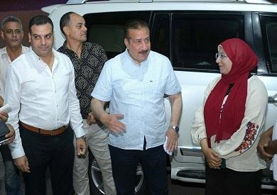 محافظ بورسعيد يتفقد أعمال تركيب 400 كشاف جديد بحي العرب ويوجه بسرعة استكمال التنفيذ