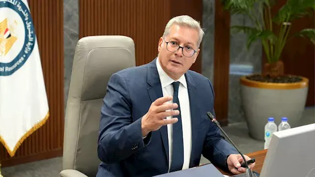 بعد توقف منذ 2022.. وزير البترول يتفقد استئناف الحفر بحقل البركة
