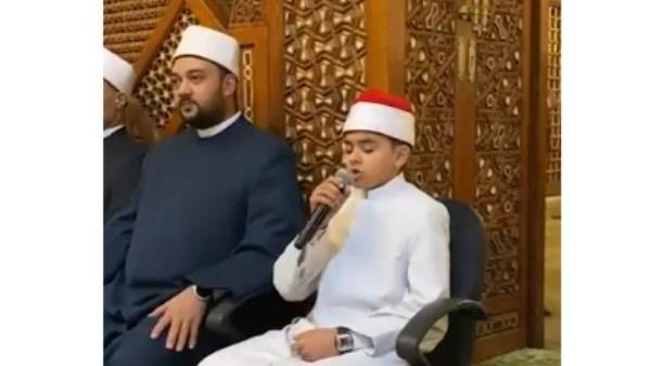 القارئ محمد القلاچي يفتتح ملتقى الفكر الإسلامي بآيات من الذكر الحكيم