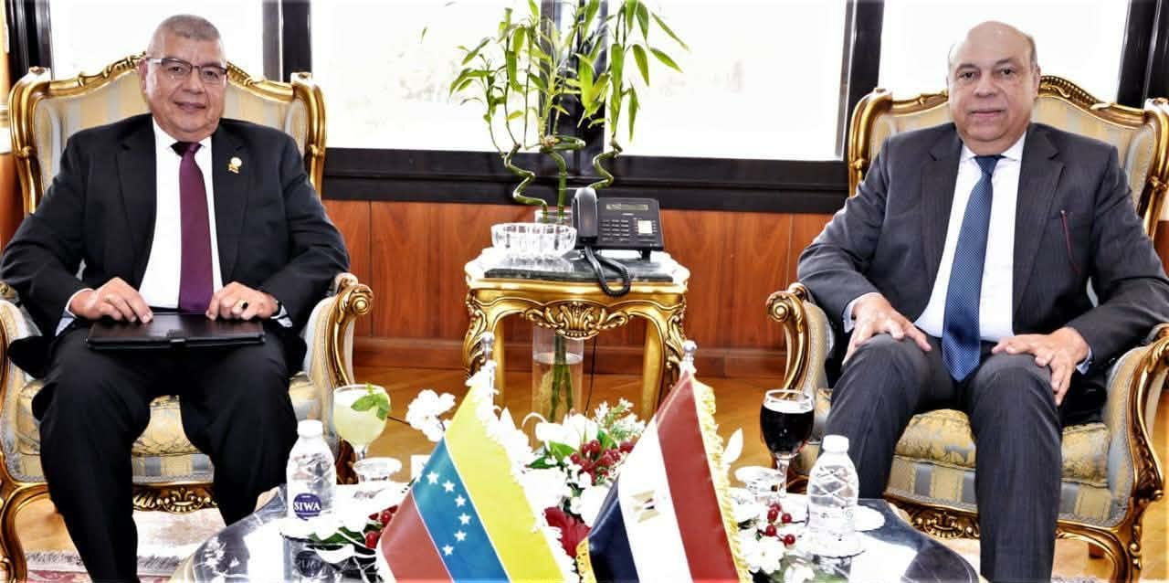 مصر وفنزويلا تفتحان آفاقا جديدة للطيران لتعزيز الربط الجوي