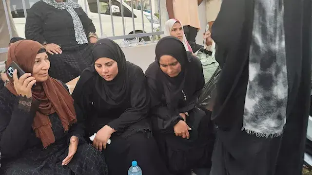 أم فقدت ابنيها في حادث الإسماعيلية: "يارب يطلع حلم.. ويقولوا محصلش"