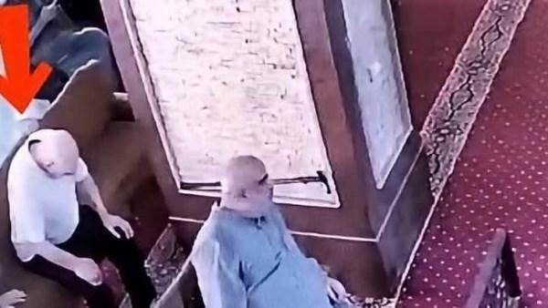 وفاة حسن الحبيشي أمين جامعة طنطا الأسبق أثناء صلاته بمسجد بطنطا