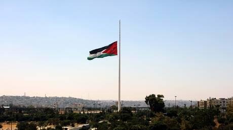 الجيش الأردني يعلن إسقاط 5 صواريخ إيرانية
