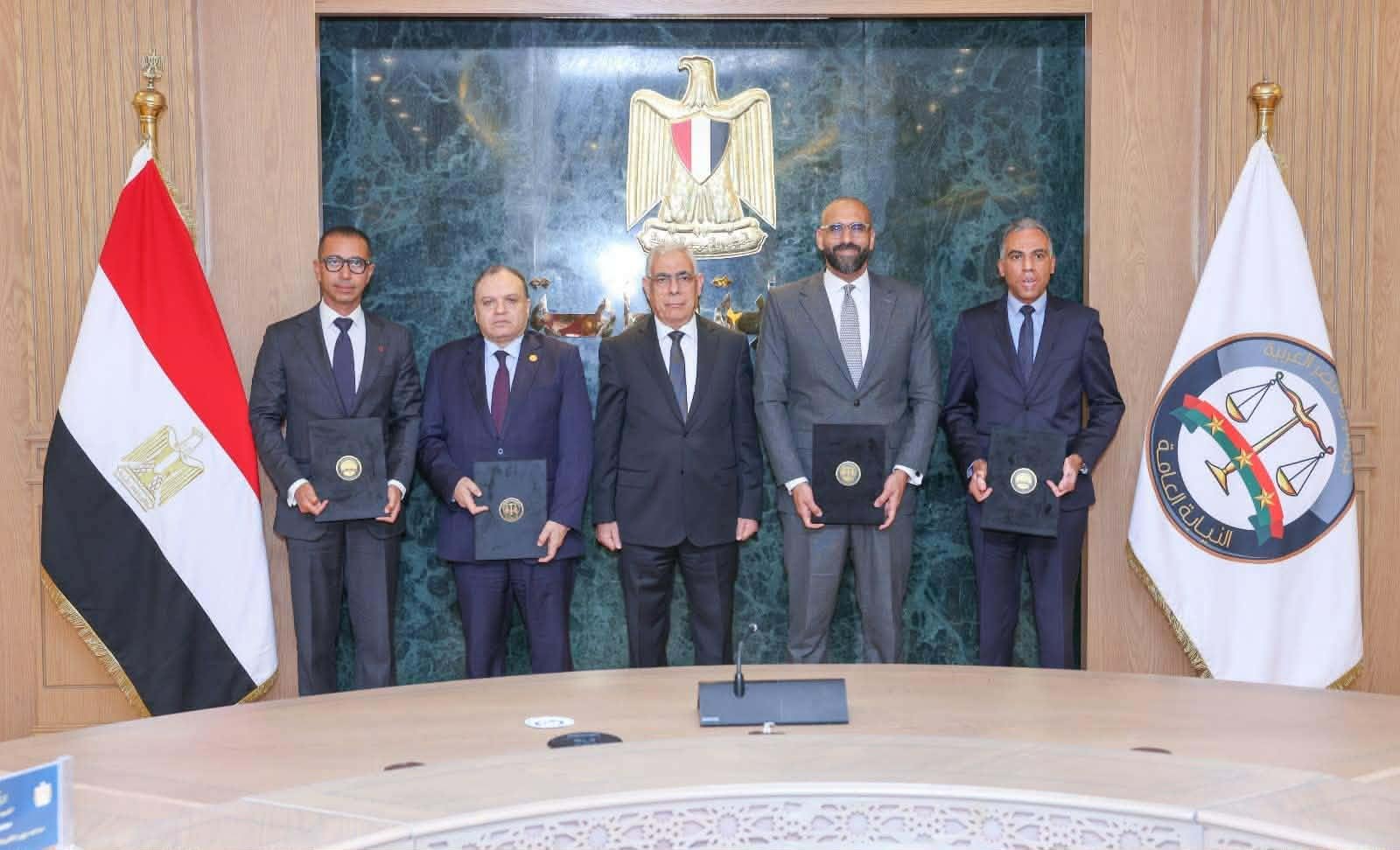 النيابة العامة تُتيح الاستعلام عن القضايا والأحكام وسداد المخالفات عبر تطبيق «أنا فودافون»