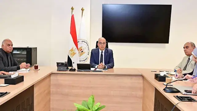 وزير الري يتابع تنفيذ مشروعات التحول الرقمي