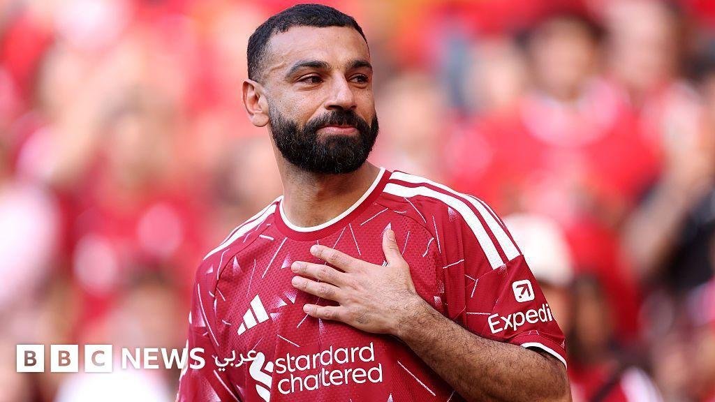 نادي طرابزون سبور التركي يبدأ محادثات للتعاقد مع محمد صلاح