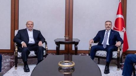 خليل الحية يزور أنقرة التي تؤكد أن جرائم تل أبيب على أجندة المجتمع الدولي