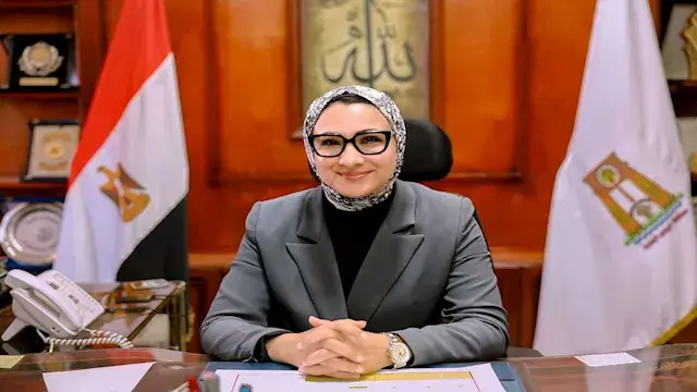 لحمايتهم من موجة الحر.. محافظ الوادي الجديد تُغير مواعيد عمل عمال النظافة