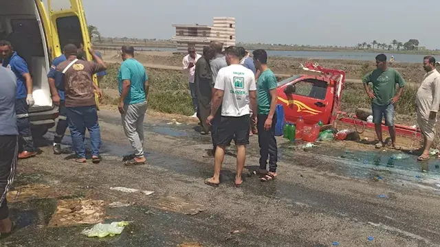 إصابة 12 شخصًا بينهم أطفال في انقلاب سيارة عمال بكفر الشيخ