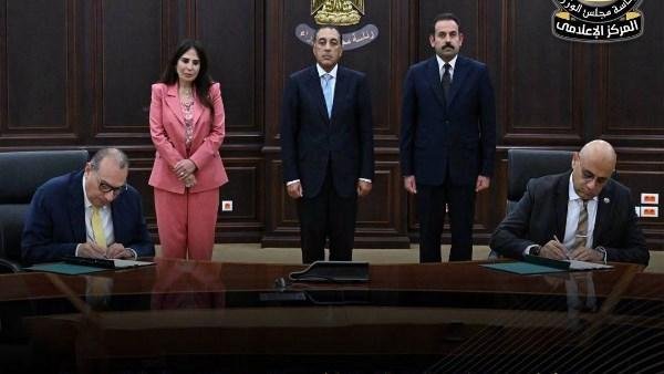 لتوفير نقل حضري مستدام.. توقيع اتفاقية إطلاق "مواصلات مدن مصر" بأسطول يضم 200 مركبة