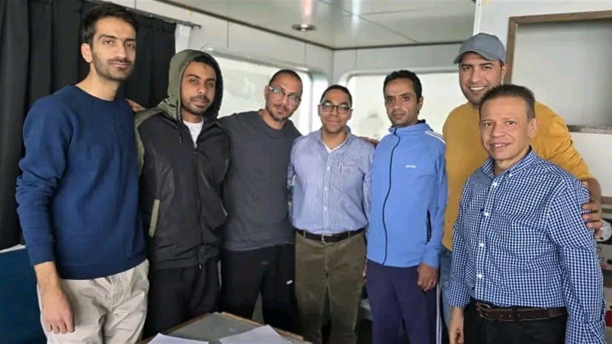 مساعد وزير الخارجية يكشف تفاصيل الإفراج عن بحارين مصريين احتُجزا في إيران منذ يناير