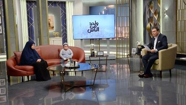 مشروع ودخل شهري ثابت.. عمرو الليثي يتبنى حالة مريض الفقاع الجلدي