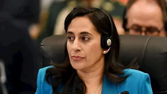 كندا تفرض عقوبات على خمسة إيرانيين بسبب أزمة مضيق هرمز