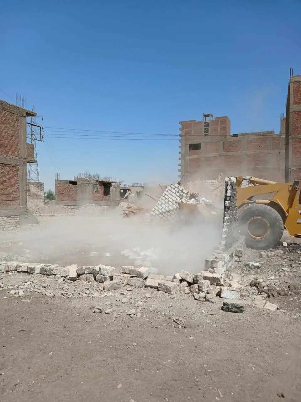 إحالة مسؤولين بمجلس مدينة الخانكة للنيابة الإدارية