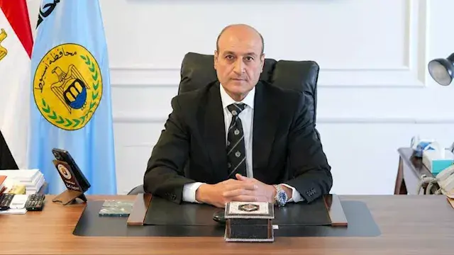 محافظ أسيوط يحيل 8 مسؤولين بحي غرب إلى النيابة العامة