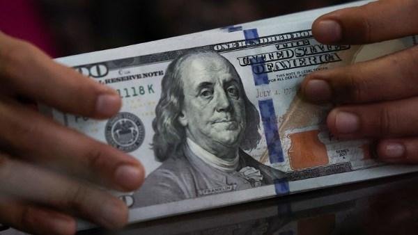 الدولار يستقر في البنوك اليوم.. والمركزي يسجل 50.78 جنيه للبيع